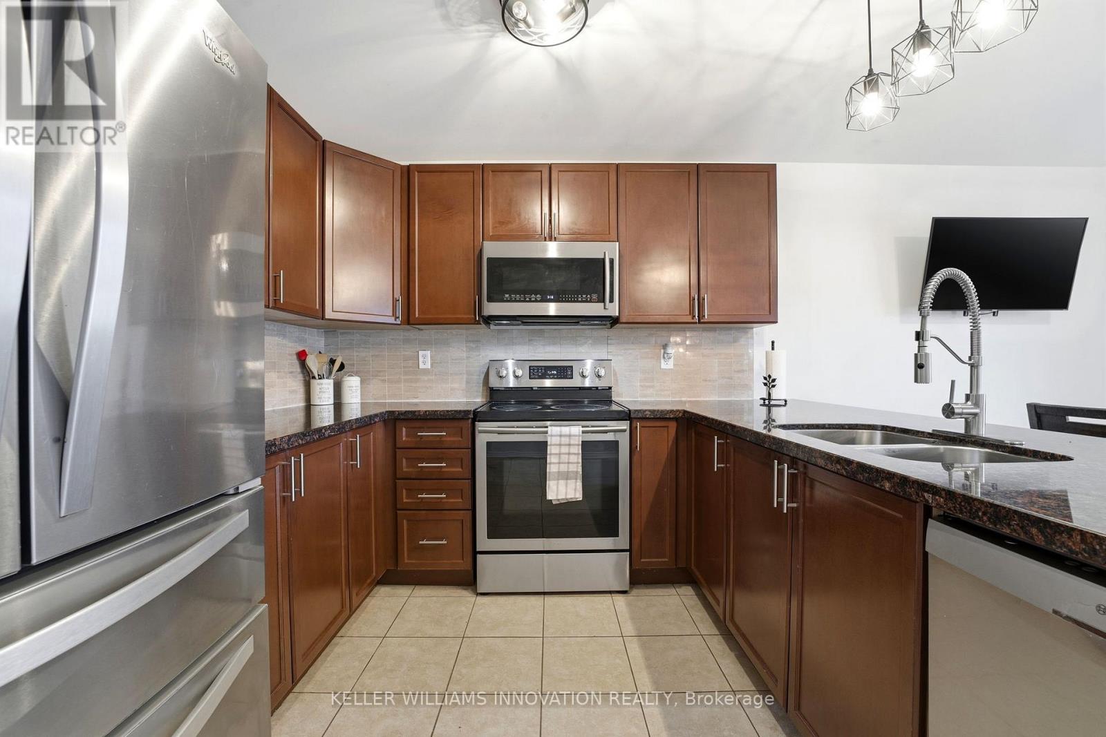 420 Armstrong Street W, North Perth, Ontario  N4W 0E6 - Photo 13 - X12894978