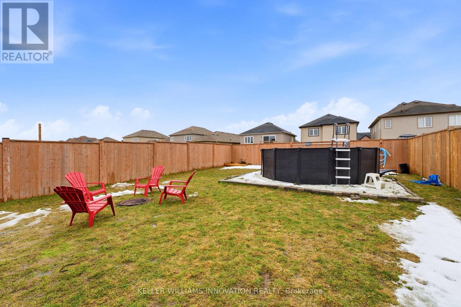 420 Armstrong Street W, North Perth, Ontario  N4W 0E6 - Photo 7 - X12894978