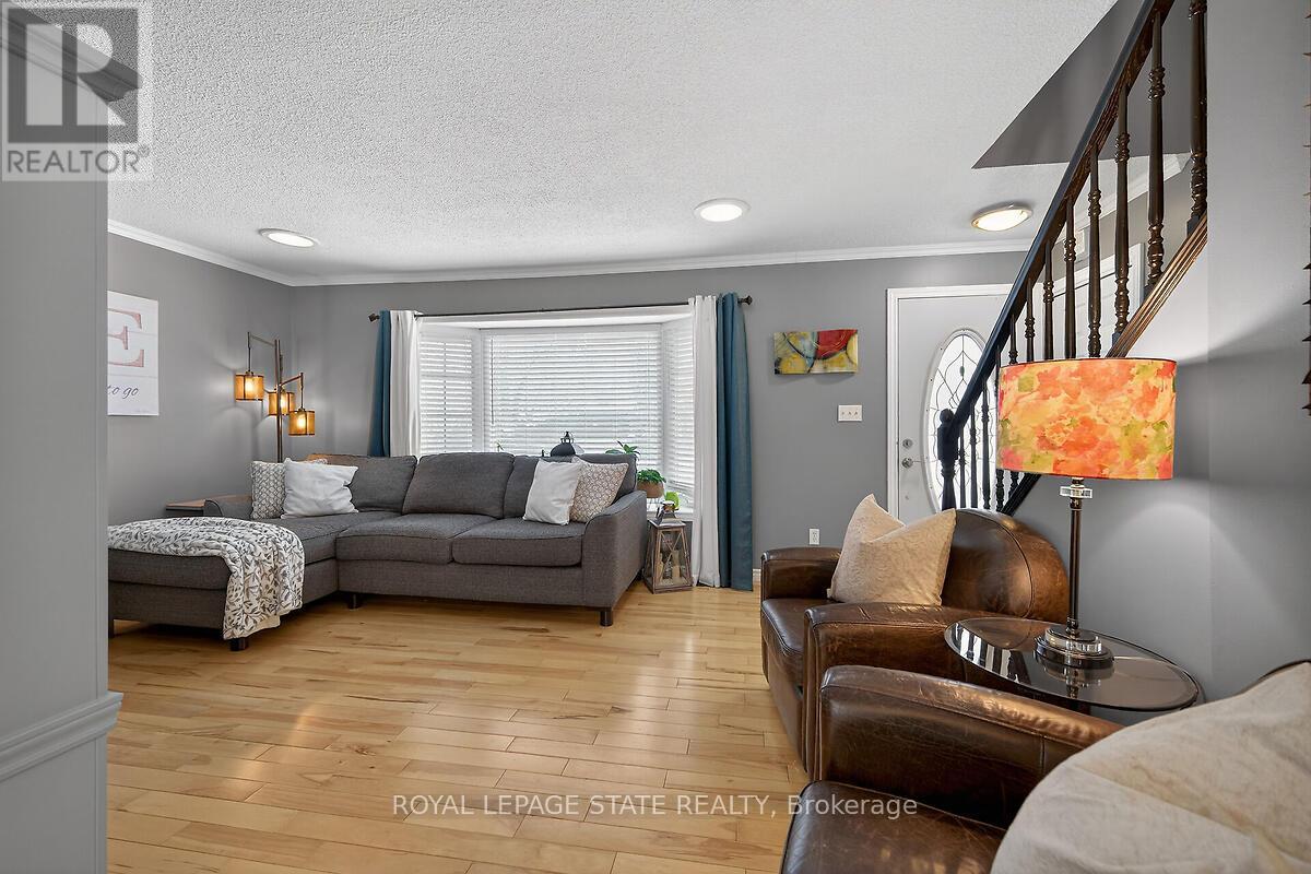 33 Abraham Drive, St. Catharines, Ontario  L2M 6K7 - Photo 7 - X12895092