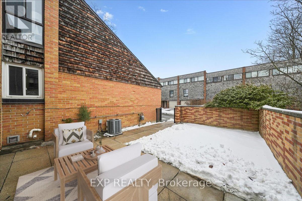 10 Laurie Shepway, Toronto, Ontario  M2J 1X6 - Photo 38 - C12891924