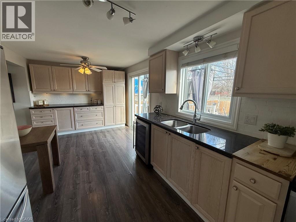 53 Moffat Drive, Cambridge, Ontario  N1R 6C1 - Photo 5 - 40813176