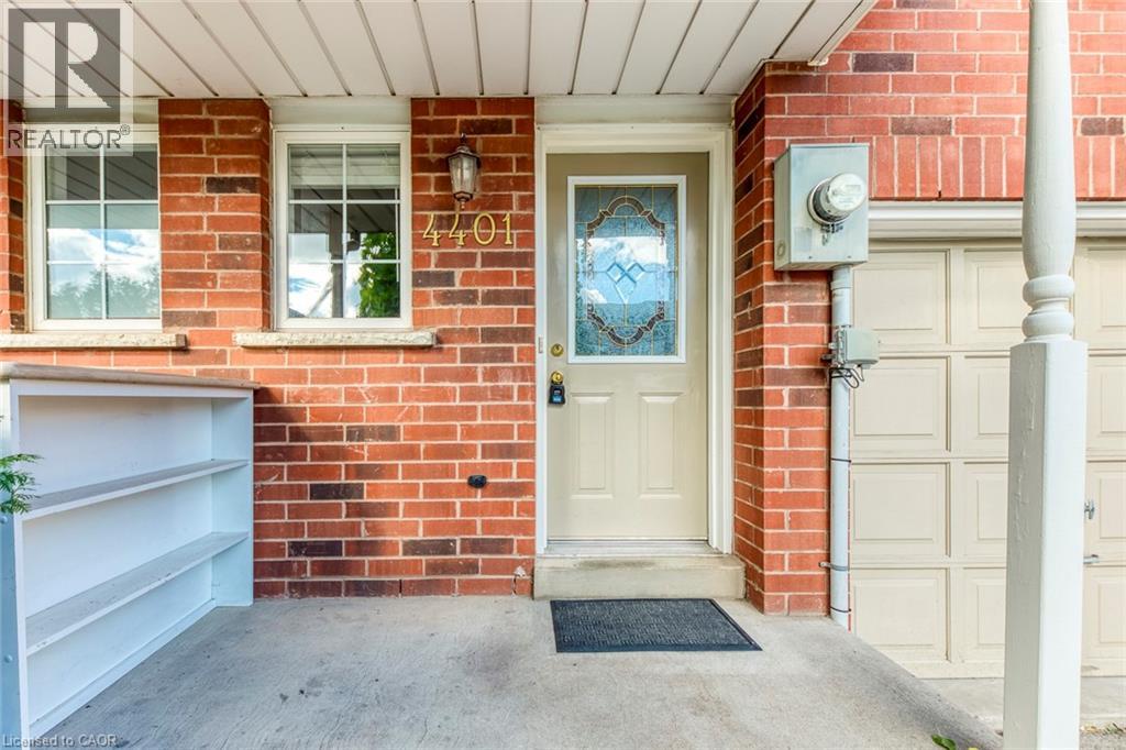 4401 Peter Drive, Burlington, Ontario  L7L 6S6 - Photo 3 - 40812608