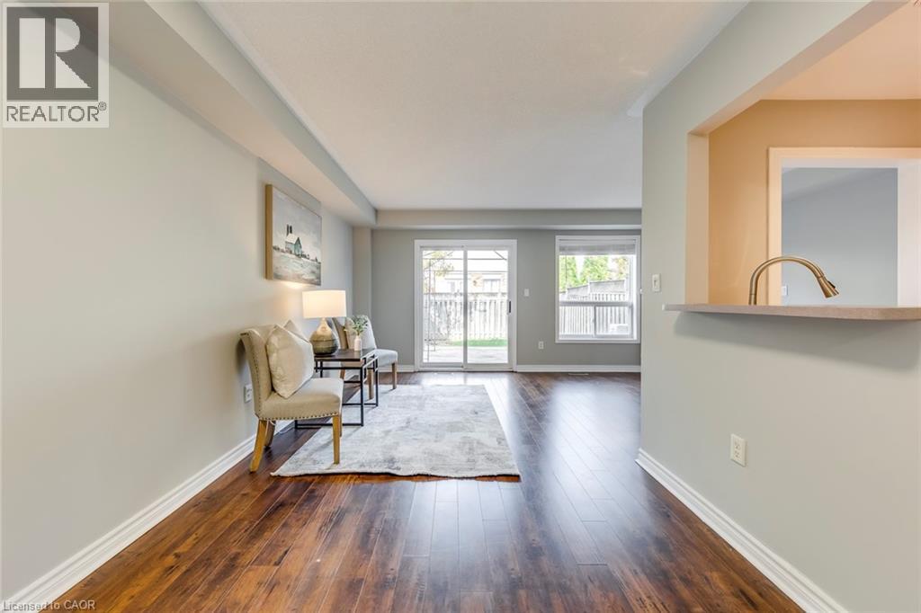 4401 Peter Drive, Burlington, Ontario  L7L 6S6 - Photo 6 - 40812608