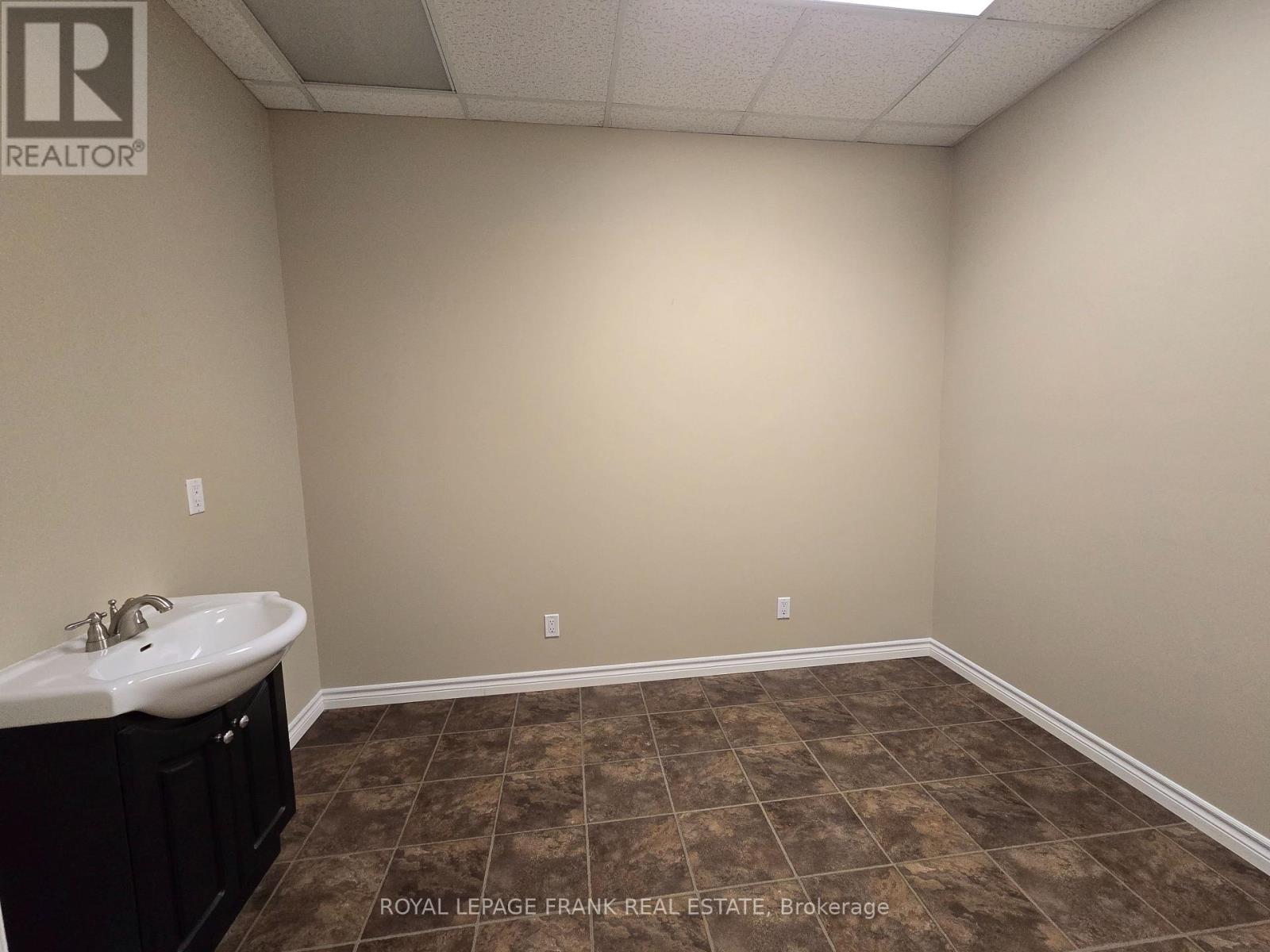 103 - 60 Liberty Street S, Clarington, Ontario  L1C 2N5 - Photo 4 - E12895212