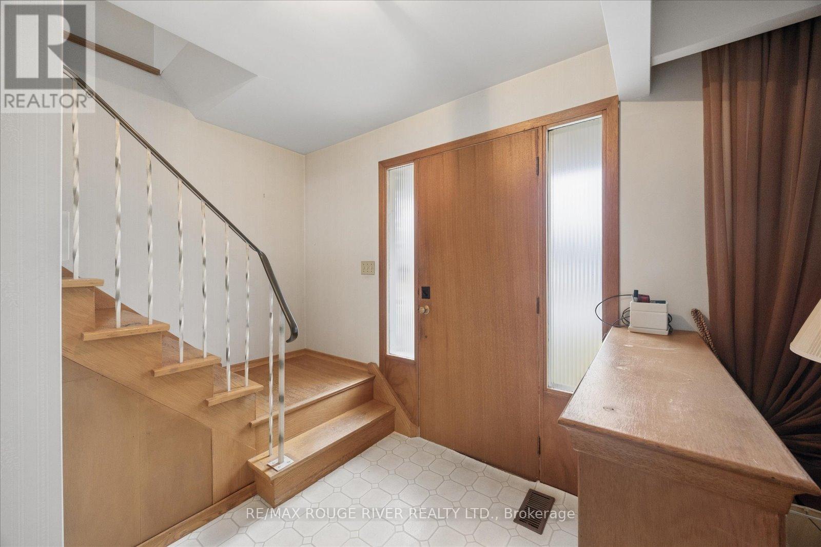 865 Regent Drive, Oshawa, Ontario  L1G 1J2 - Photo 4 - E12895336