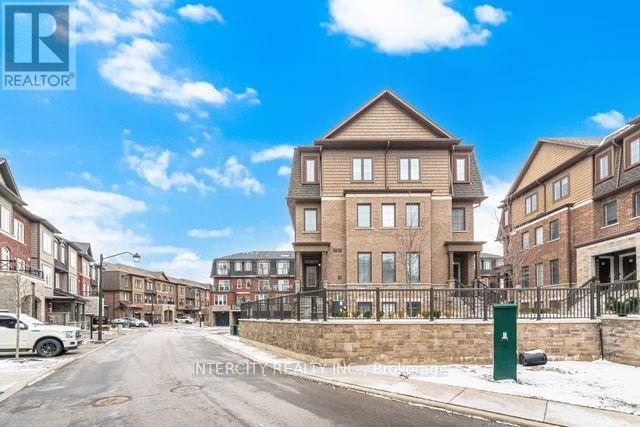 103 - 445 Ontario Street, Milton (Tm Timberlea), Ontario  L9T 9K4 - Photo 2 - W12892170