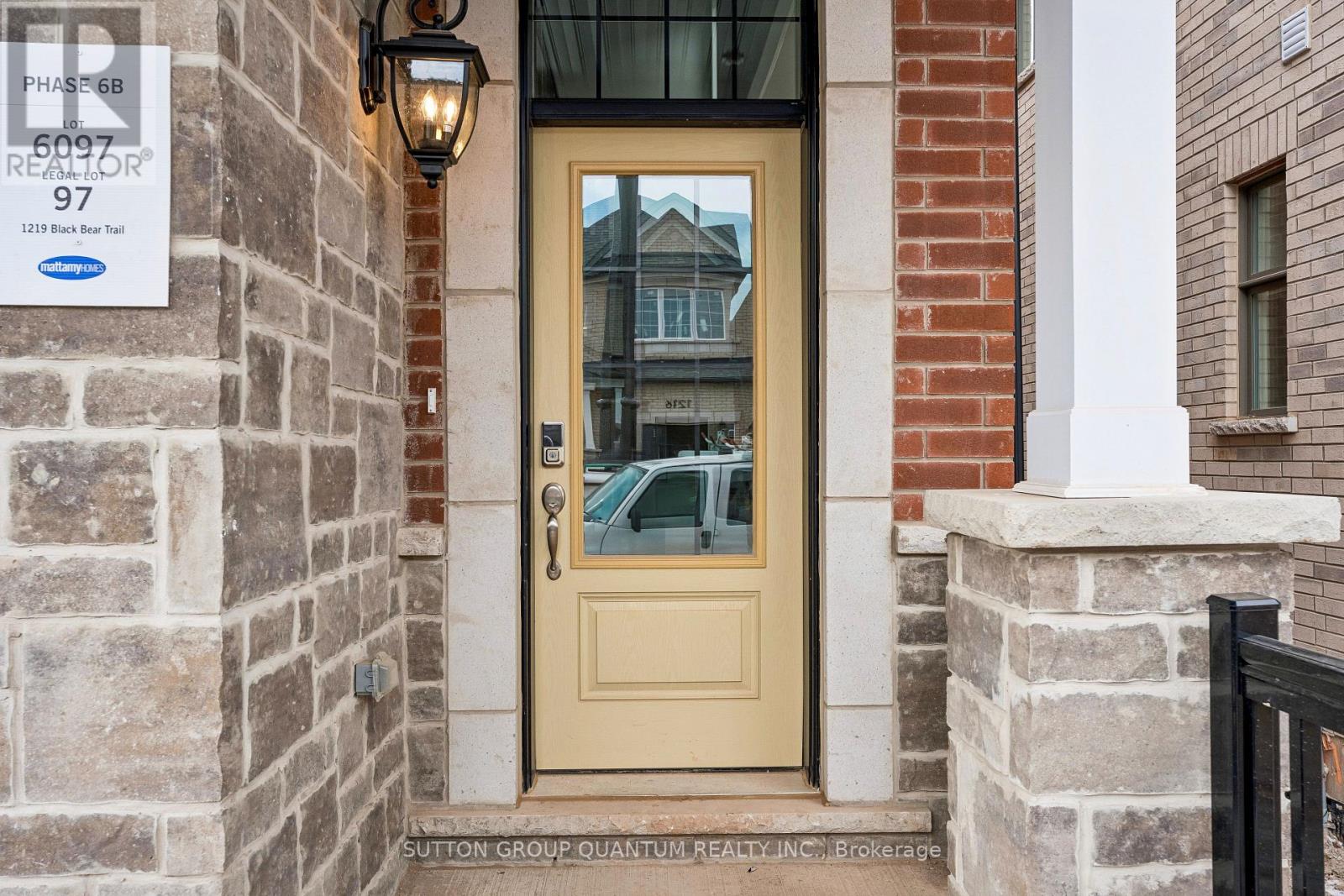 1219 Black Bear Trail, Oakville, Ontario  L6H 8B1 - Photo 4 - W12810210