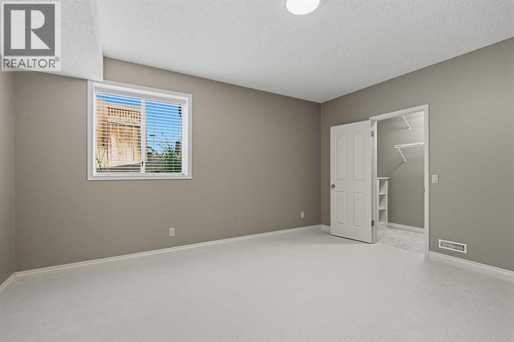 60 Woodpark Close Sw, Calgary, Alberta  T2W 6G9 - Photo 34 - A2286750