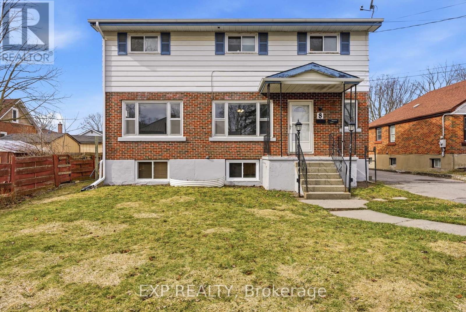 8 REYNOLDS CRESCENT, Belleville, Ontario