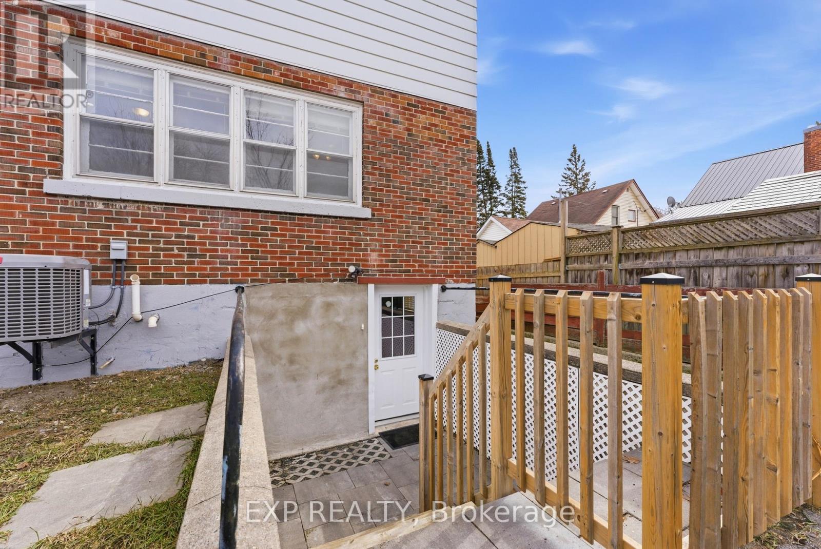 8 Reynolds Crescent, Belleville, Ontario  K8P 2W7 - Photo 31 - X12895202