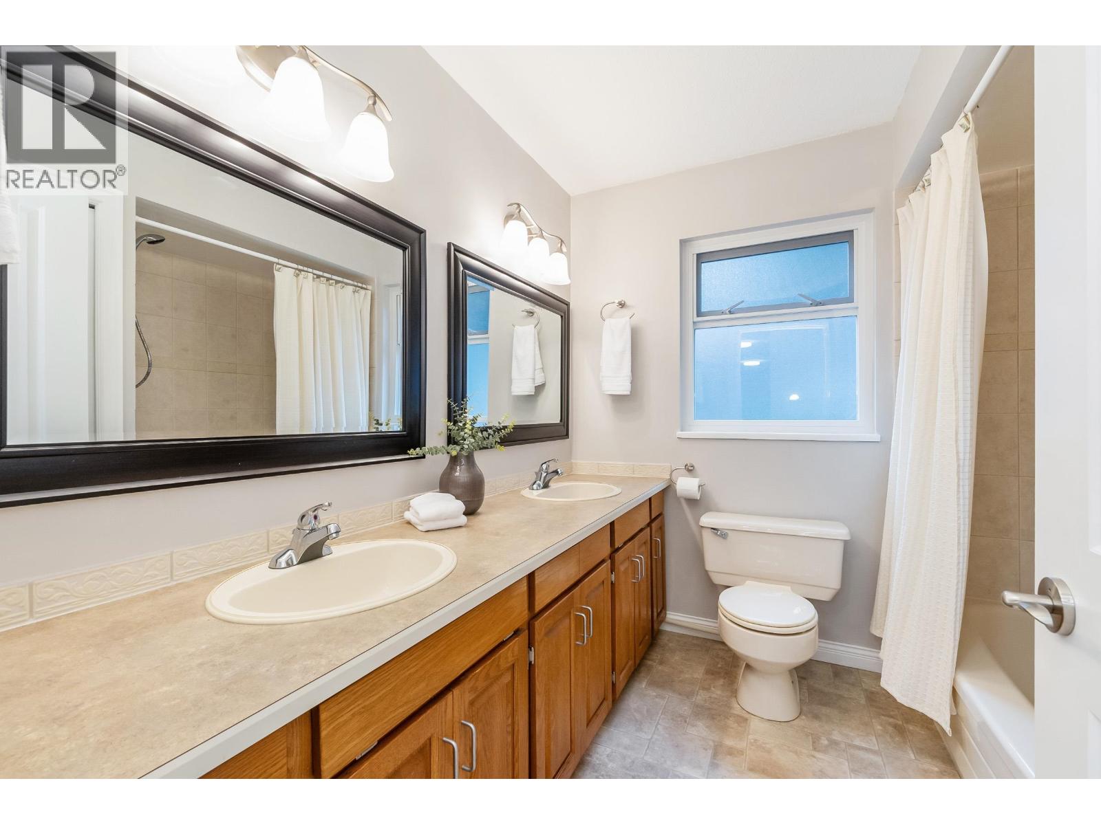 2419 Shawna Way, Coquitlam, British Columbia  V3K 3A3 - Photo 26 - R3100849