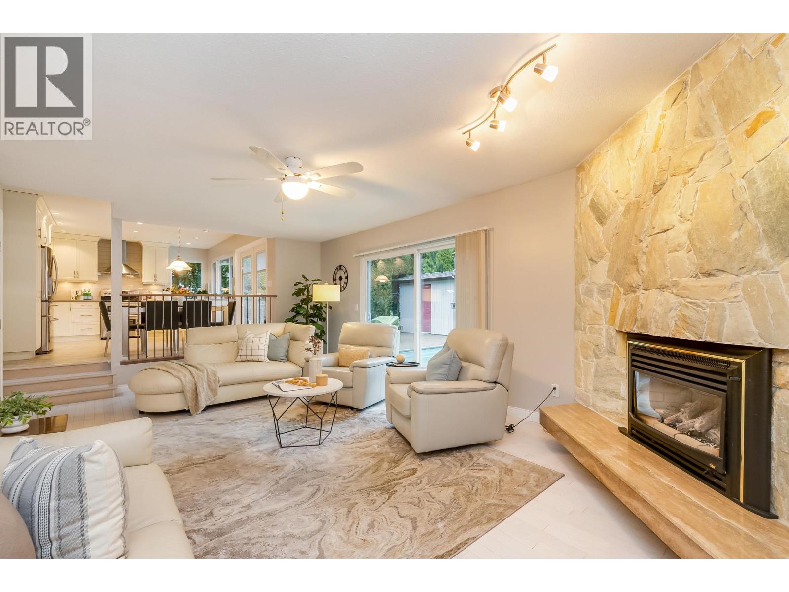 2419 Shawna Way, Coquitlam, British Columbia  V3K 3A3 - Photo 14 - R3100849