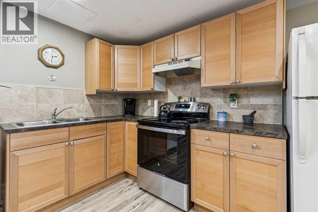 144 Waldron Avenue, Okotoks, Alberta  T1S 1E1 - Photo 28 - A2288213