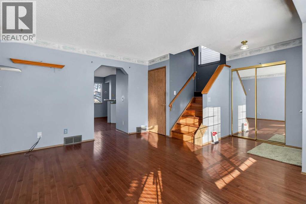 257 Fresno Place Ne, Calgary, Alberta  T1Y 6Y3 - Photo 5 - A2293996