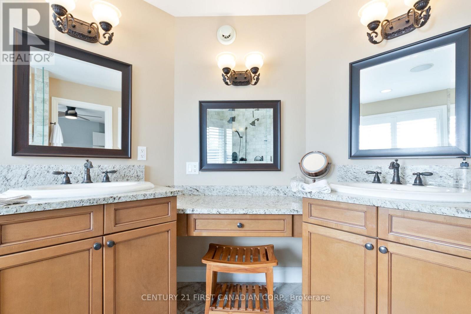 27 Wood Lily Lane, Middlesex Centre, Ontario  N0M 2A0 - Photo 24 - X12895162