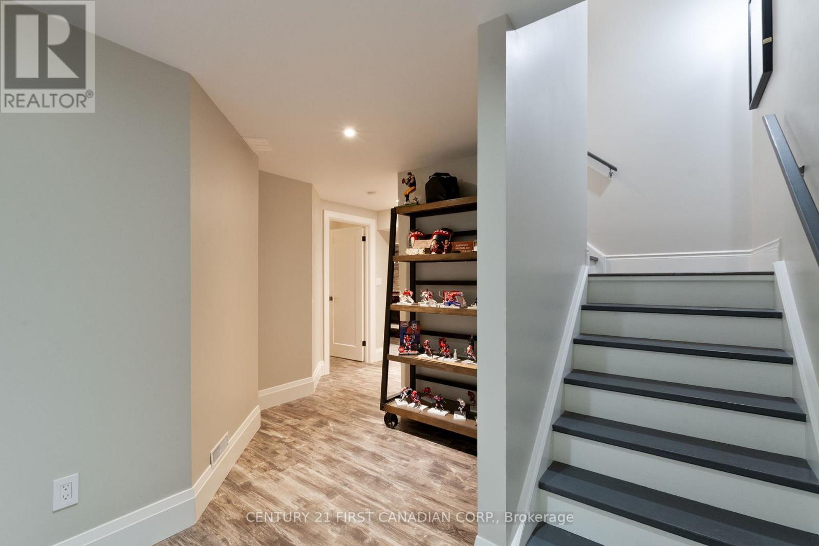 27 Wood Lily Lane, Middlesex Centre, Ontario  N0M 2A0 - Photo 32 - X12895162