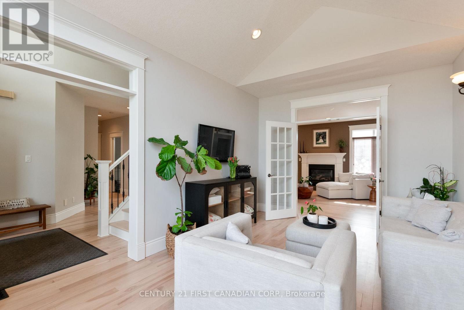 27 Wood Lily Lane, Middlesex Centre, Ontario  N0M 2A0 - Photo 7 - X12895162