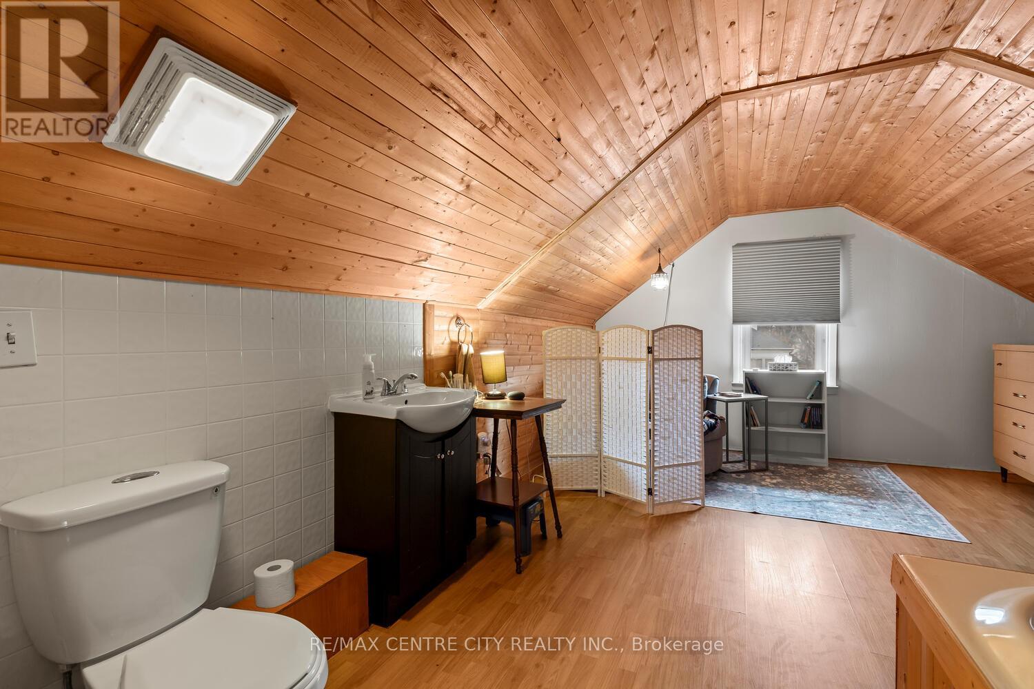 51 Smith Street, London East, Ontario  N5Z 2C6 - Photo 22 - X12895340