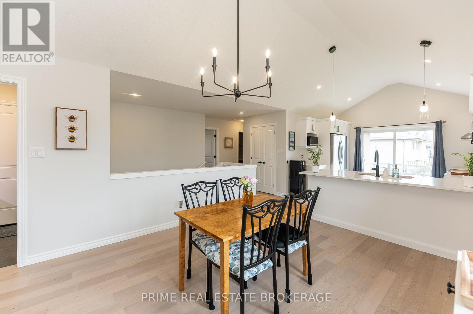 2 Macleod Court, West Elgin, Ontario  N0L 2P0 - Photo 11 - X12895390