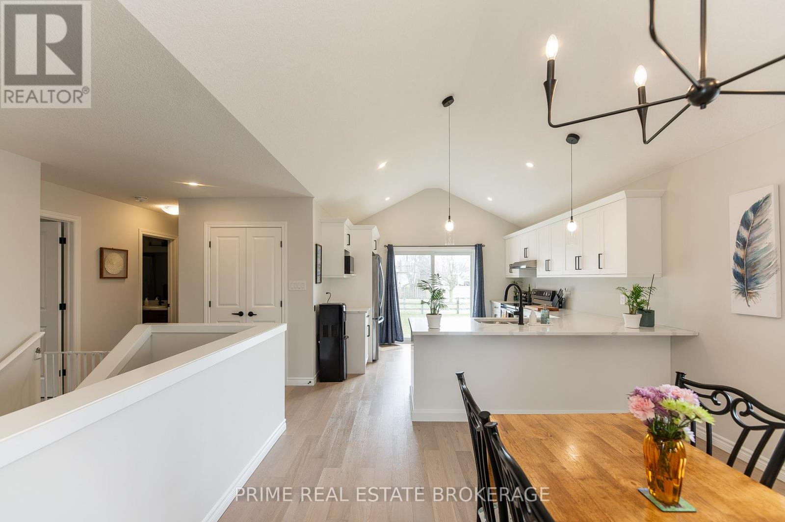 2 Macleod Court, West Elgin, Ontario  N0L 2P0 - Photo 12 - X12895390