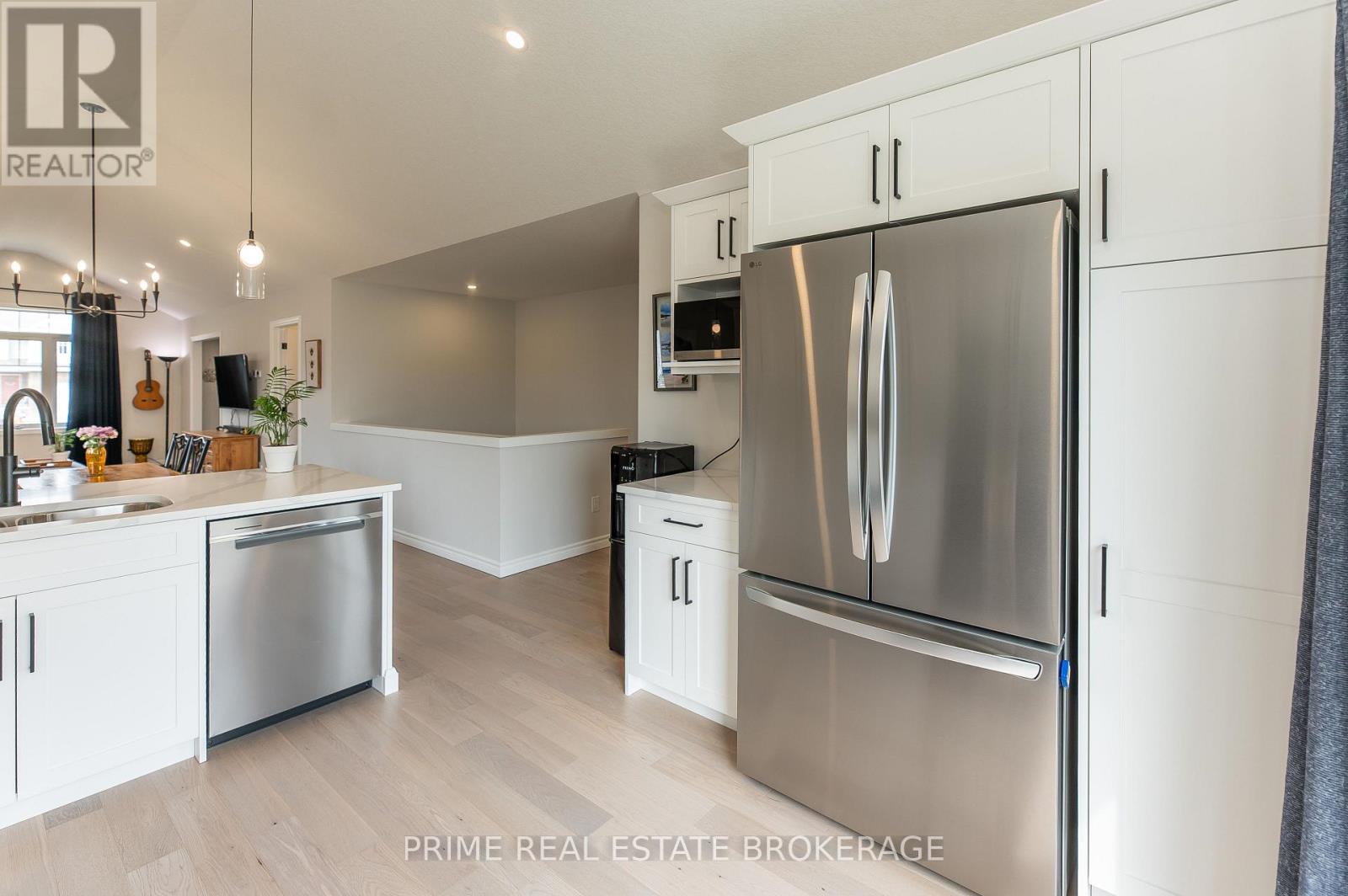 2 Macleod Court, West Elgin, Ontario  N0L 2P0 - Photo 14 - X12895390