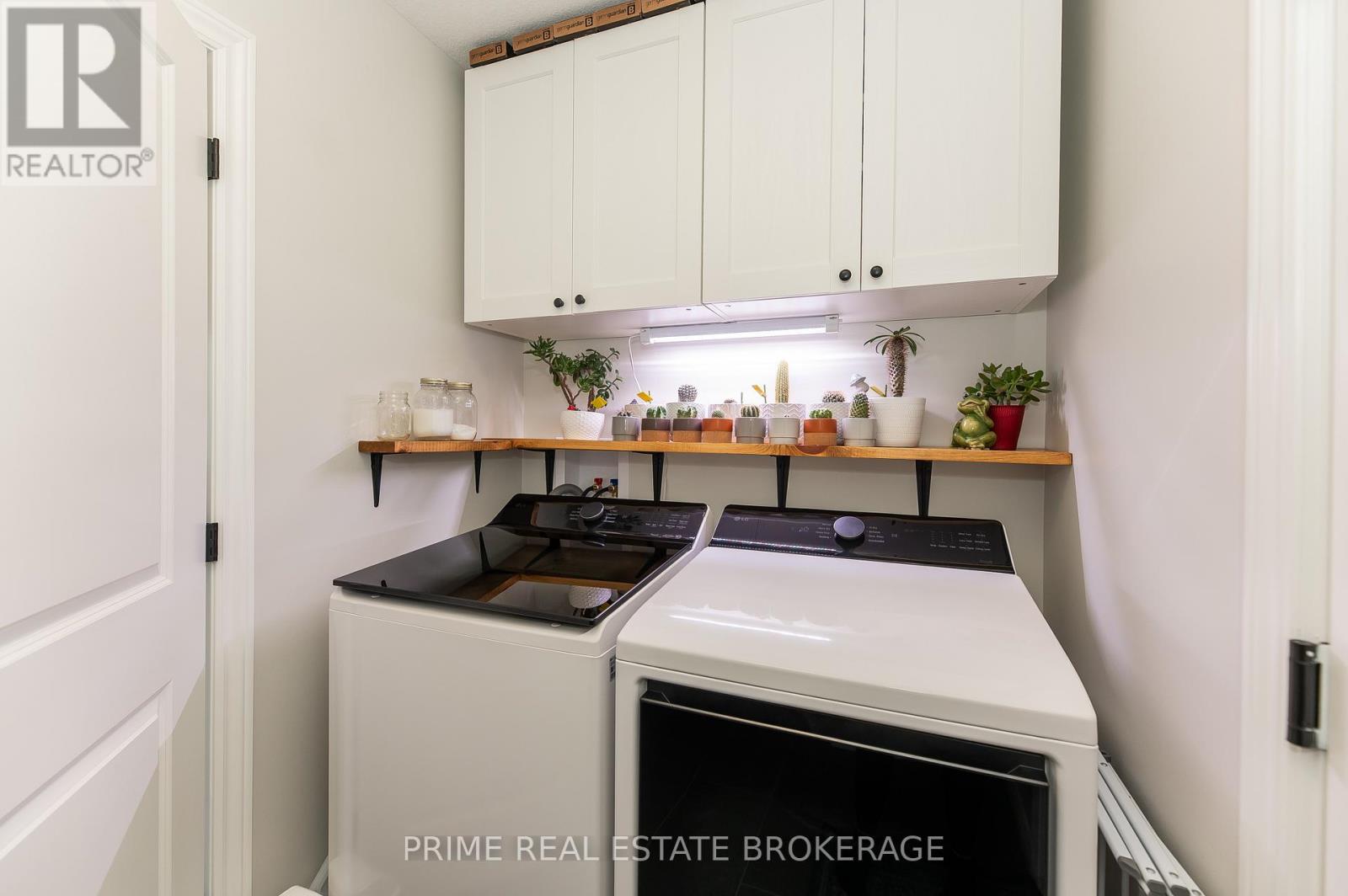 2 Macleod Court, West Elgin, Ontario  N0L 2P0 - Photo 18 - X12895390