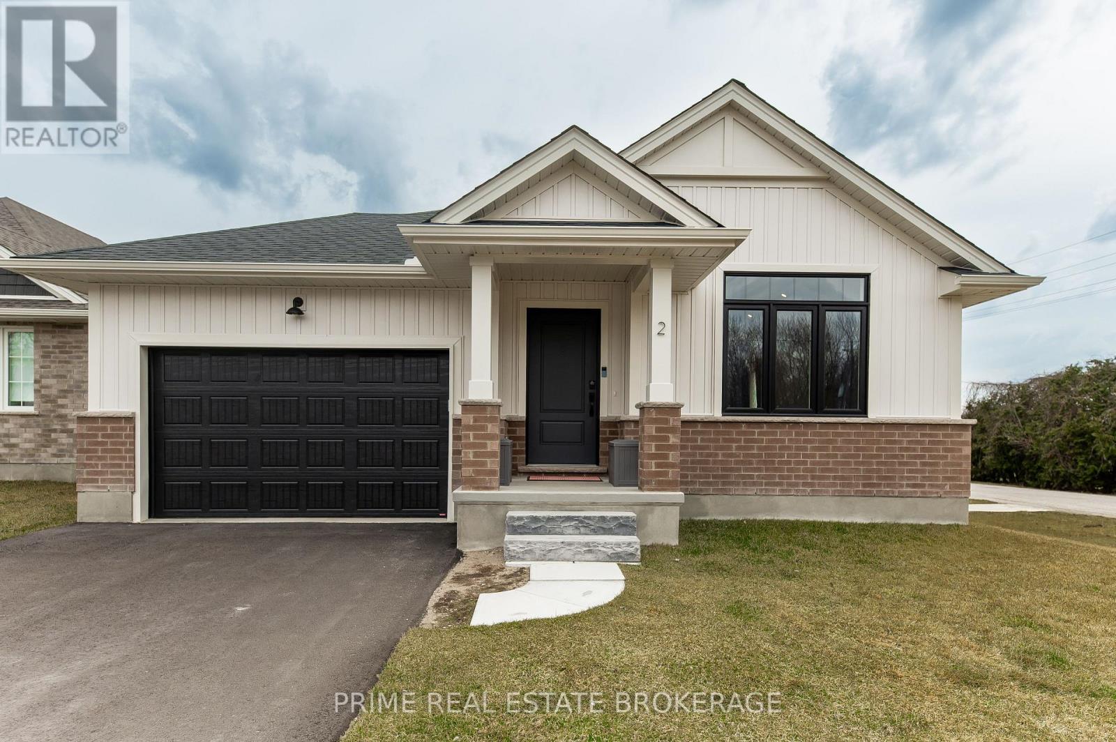 2 Macleod Court, West Elgin, Ontario  N0L 2P0 - Photo 2 - X12895390