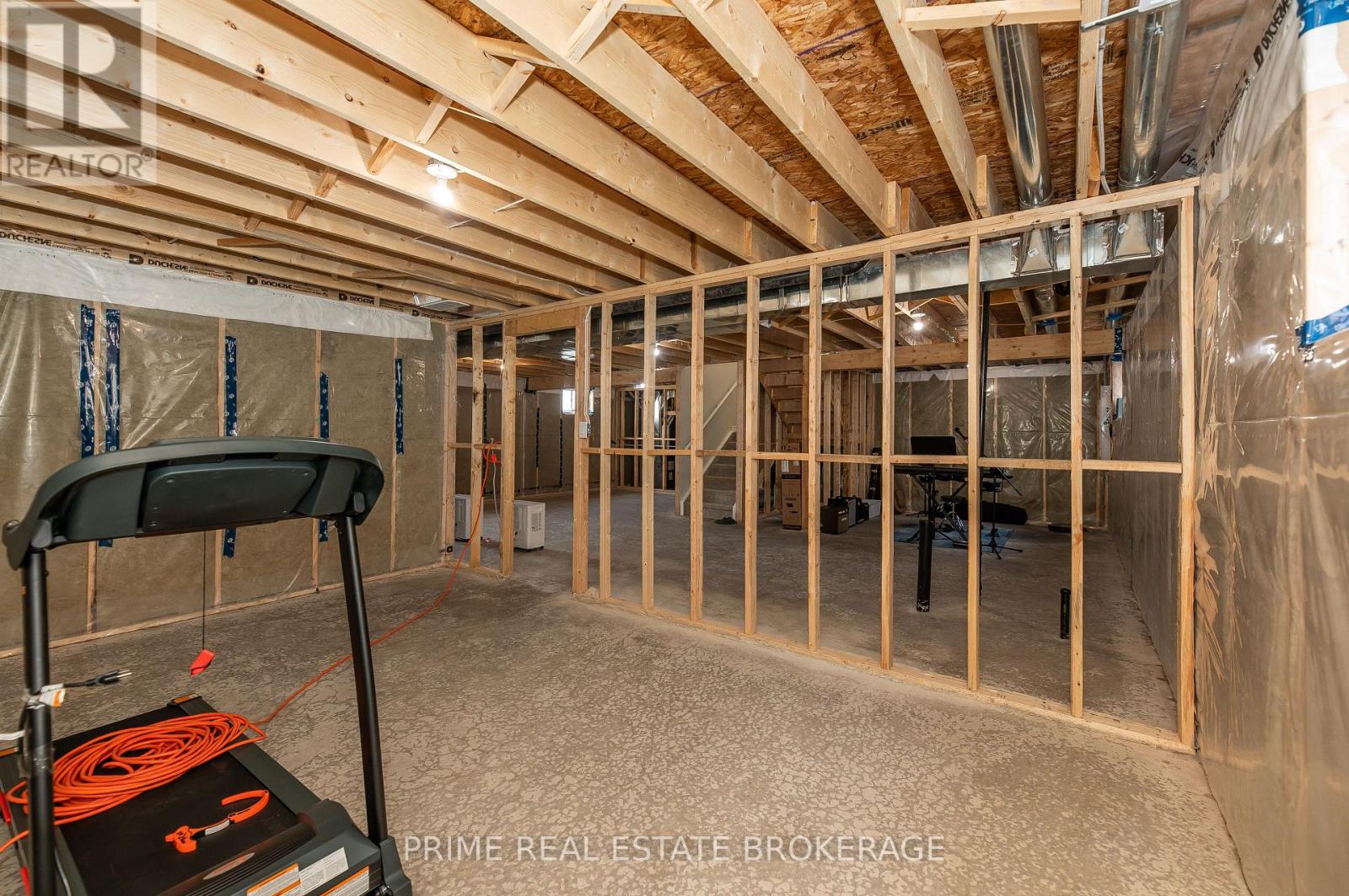 2 Macleod Court, West Elgin, Ontario  N0L 2P0 - Photo 31 - X12895390