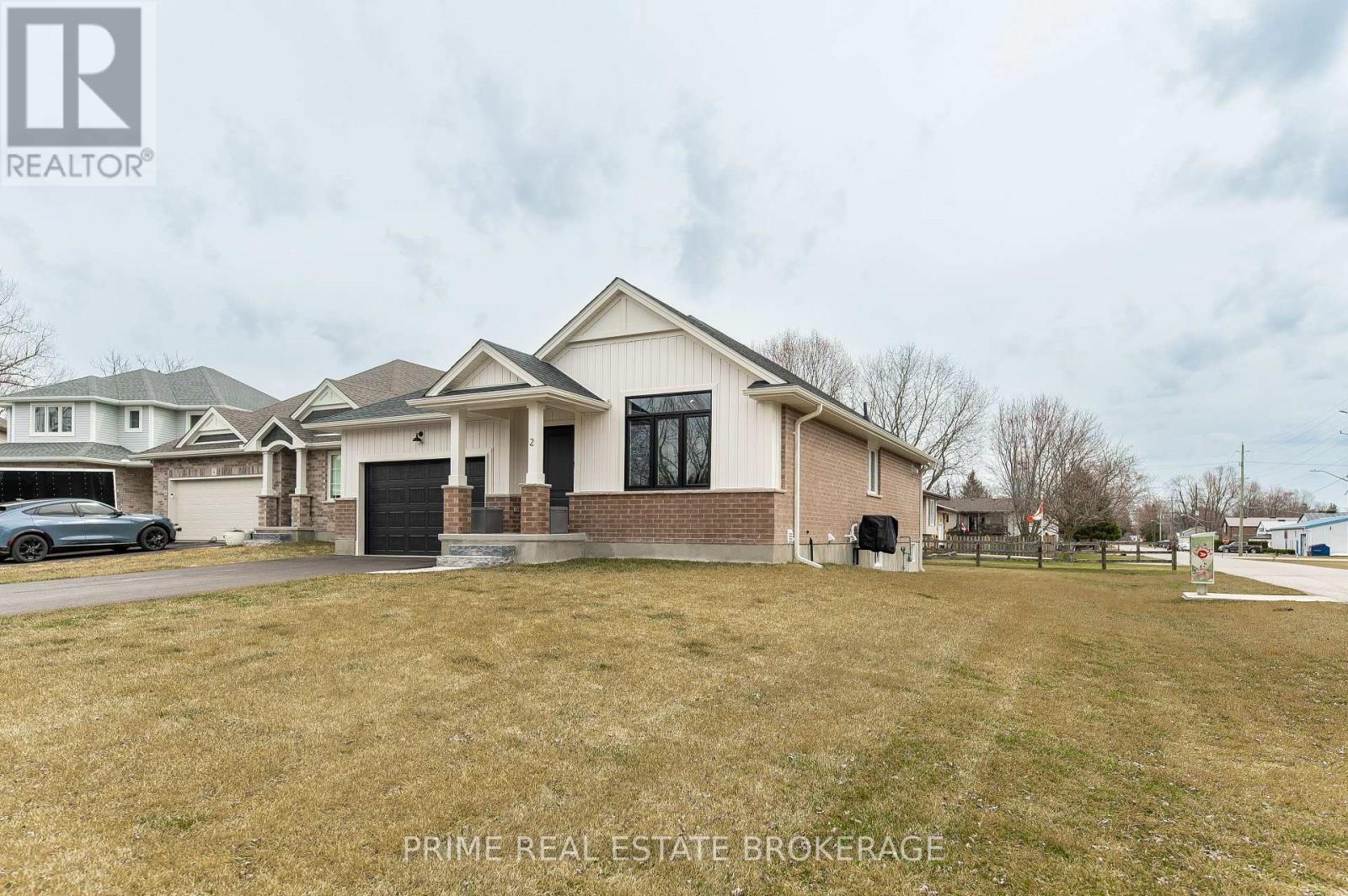 2 Macleod Court, West Elgin, Ontario  N0L 2P0 - Photo 35 - X12895390