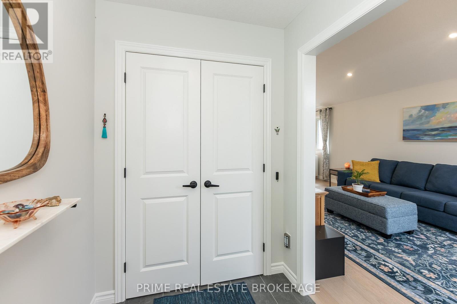 2 Macleod Court, West Elgin, Ontario  N0L 2P0 - Photo 4 - X12895390