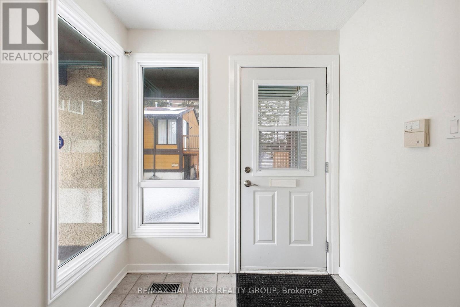 10 - 3399 Paul Anka Drive, Ottawa, Ontario  K1V 9R8 - Photo 4 - X12895188