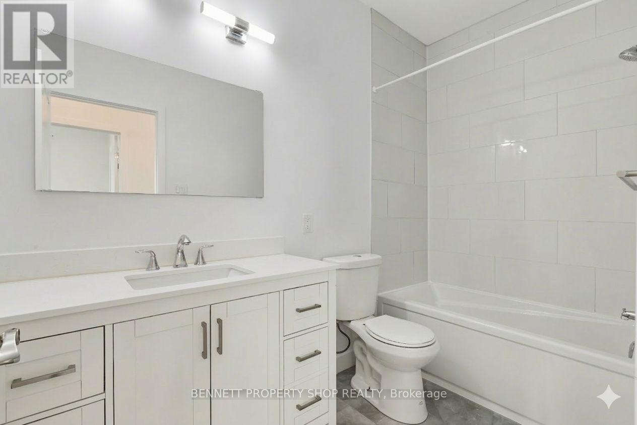 137 Duford Street, Ottawa, Ontario  K1L 6Z5 - Photo 13 - X12895410