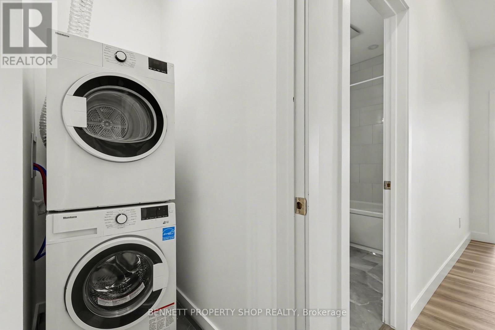 137 Duford Street, Ottawa, Ontario  K1L 6Z5 - Photo 14 - X12895410