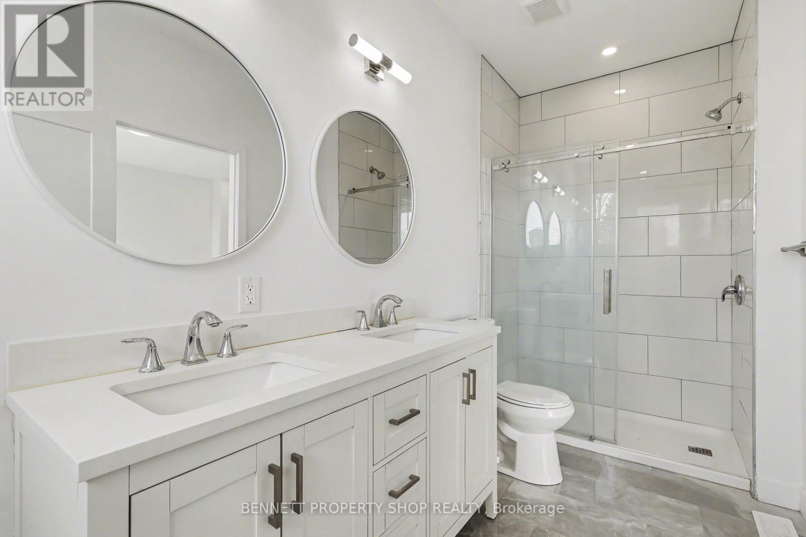 137 Duford Street, Ottawa, Ontario  K1L 6Z5 - Photo 5 - X12895410