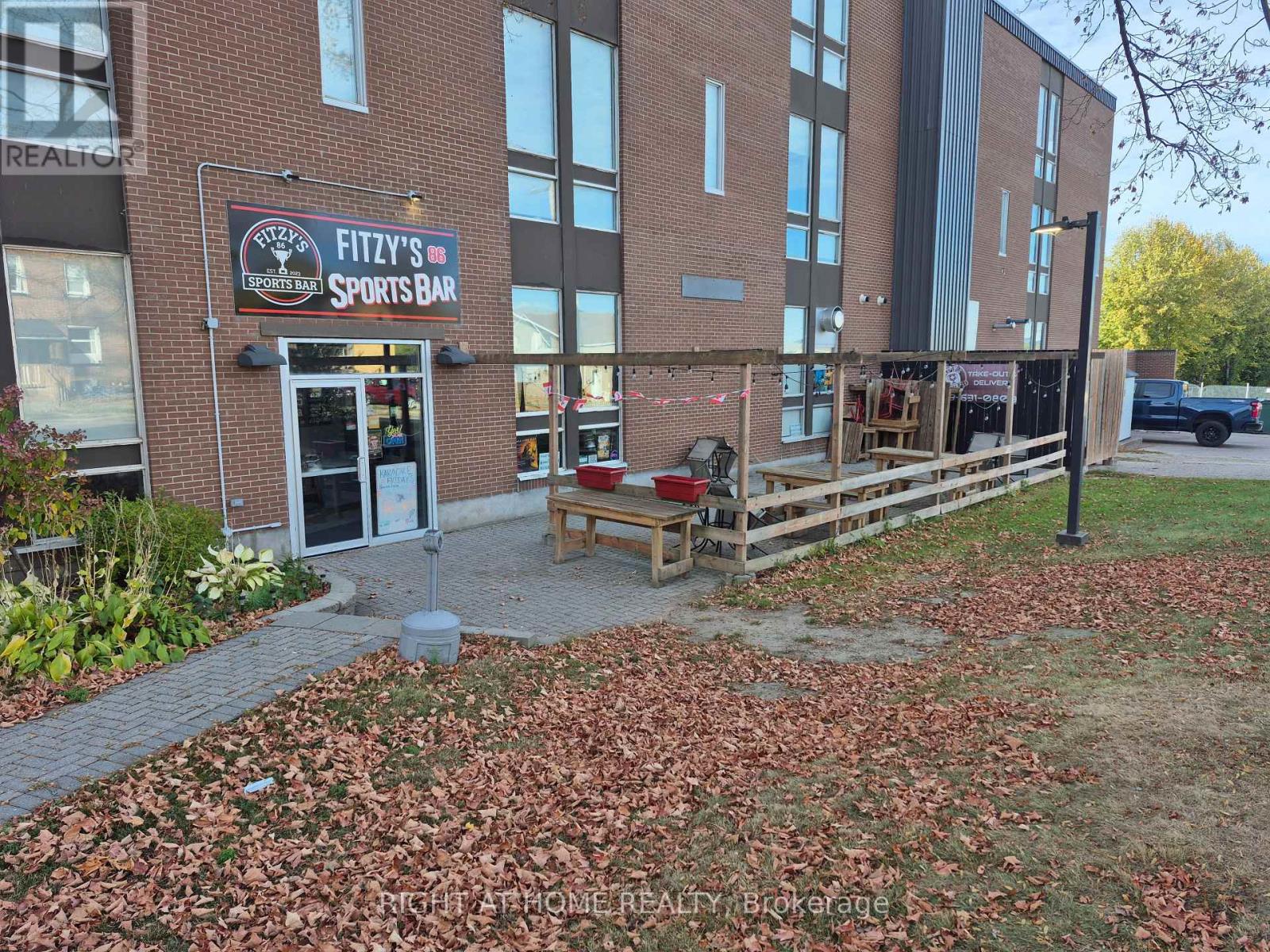 150 Peter Street, Pembroke, Ontario  K8A 0G3 - Photo 2 - X12895434