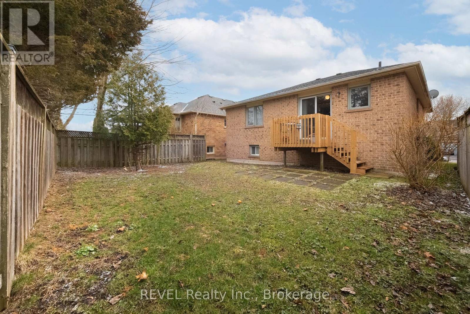 86 Madison Court W, Welland (N. Welland), Ontario  L3C 7G1 - Photo 22 - X12895298