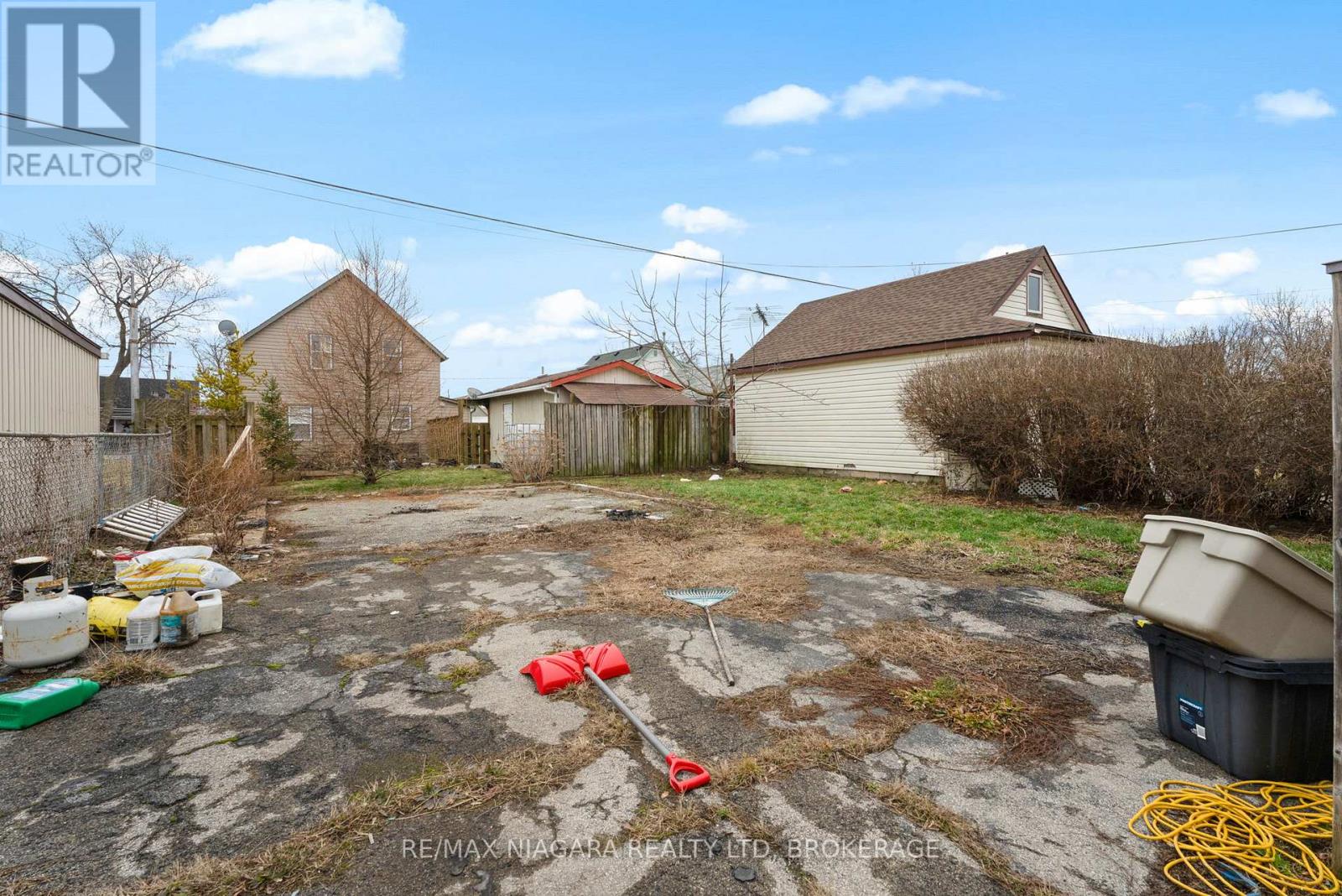 71 Johnston Street, Port Colborne, Ontario  L3K 1G8 - Photo 18 - X12895310