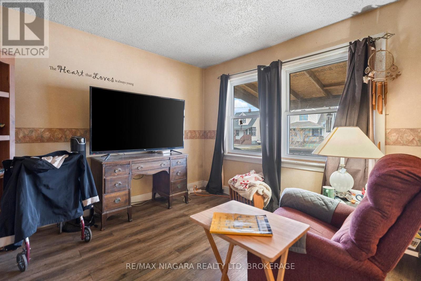 71 Johnston Street, Port Colborne, Ontario  L3K 1G8 - Photo 6 - X12895310