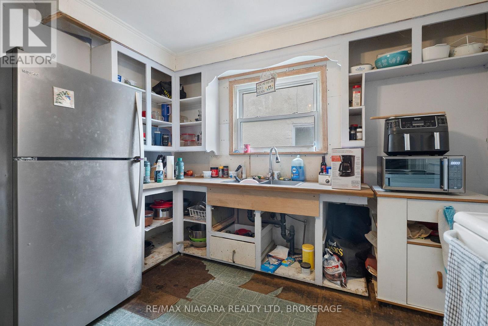 71 Johnston Street, Port Colborne, Ontario  L3K 1G8 - Photo 7 - X12895310