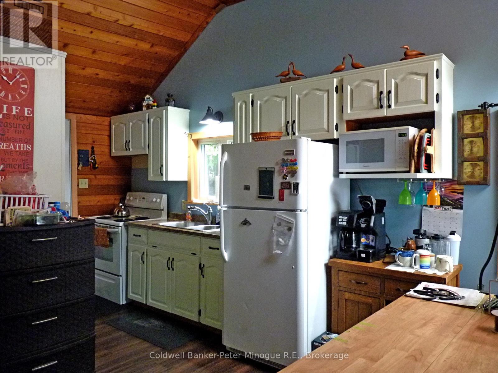 2261 Peninsula Road, North Bay, Ontario  P1B 8G4 - Photo 17 - X12895248