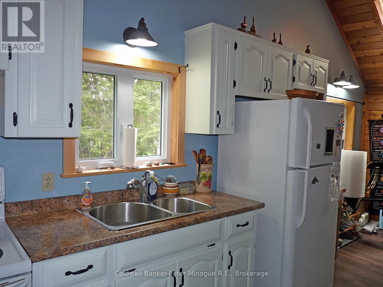 2261 Peninsula Road, North Bay, Ontario  P1B 8G4 - Photo 20 - X12895248