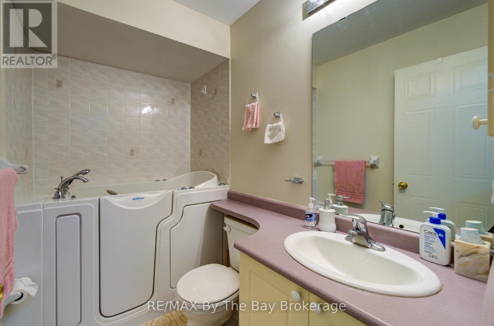 26 Brouwer Crescent, Wasaga Beach, Ontario  L9Z 1L8 - Photo 17 - S12895220