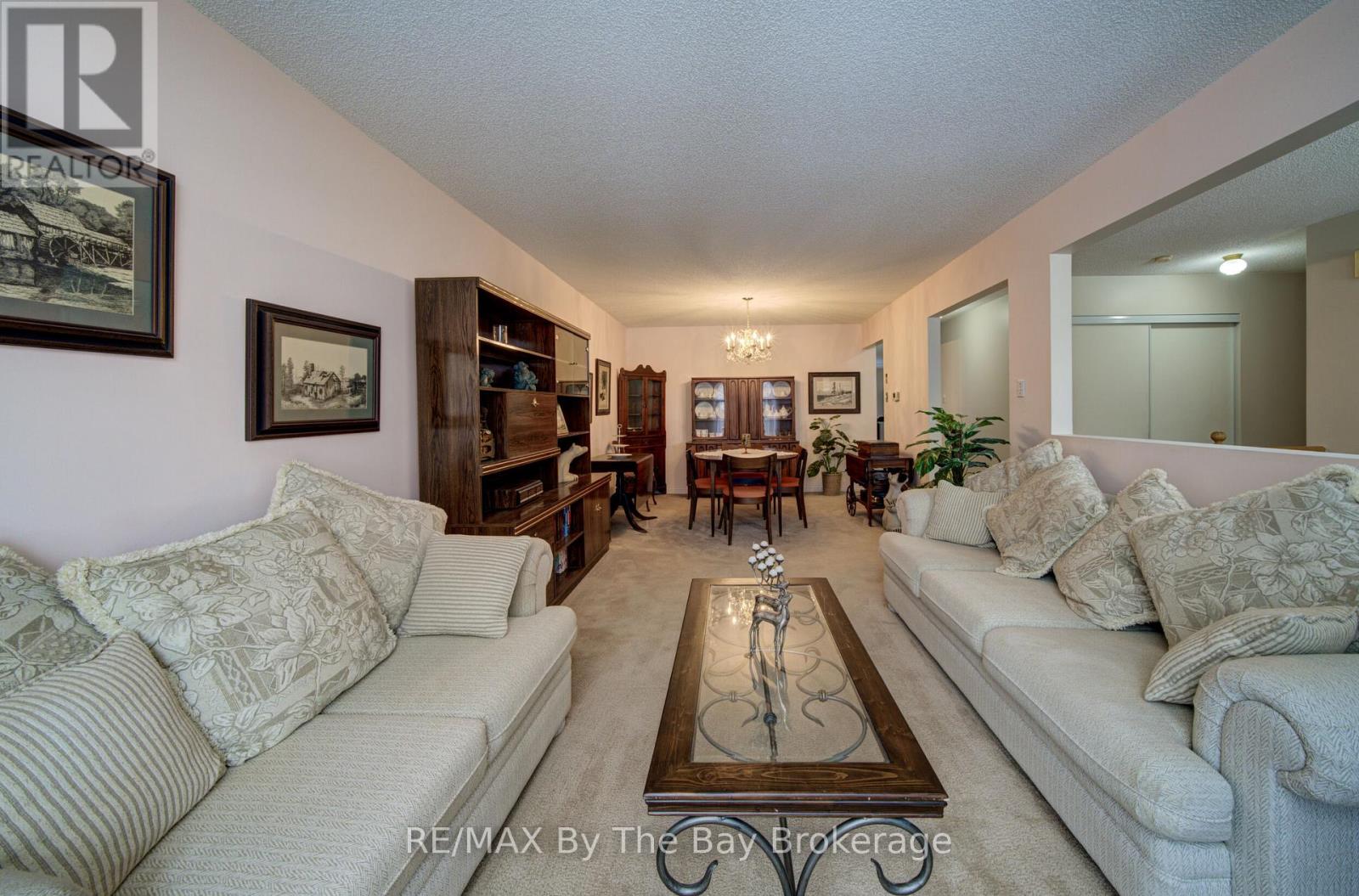 26 Brouwer Crescent, Wasaga Beach, Ontario  L9Z 1L8 - Photo 4 - S12895220