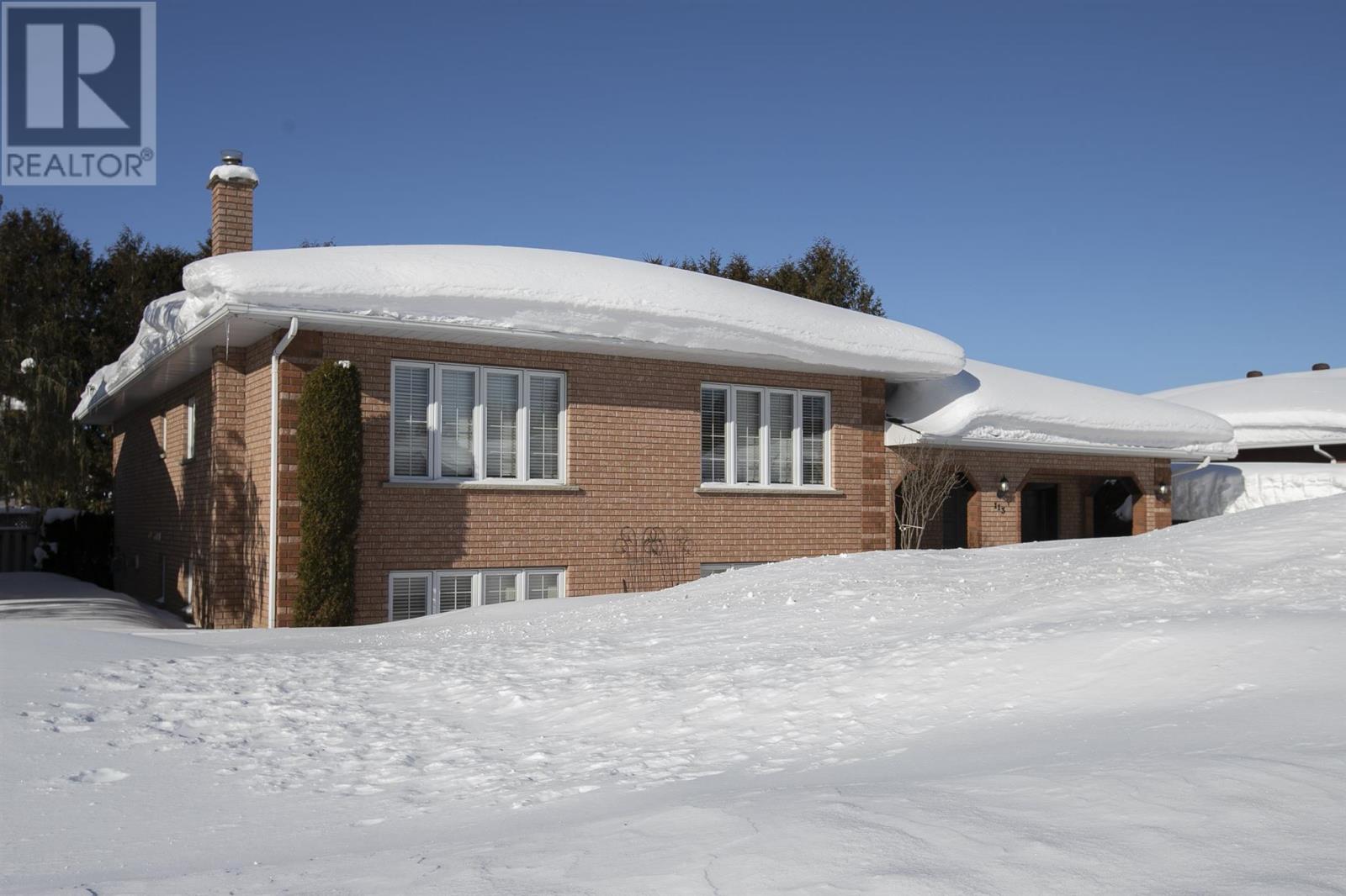 113 Bitonti Cres, Sault Ste. Marie, Ontario  P6C 6B6 - Photo 4 - SM260250