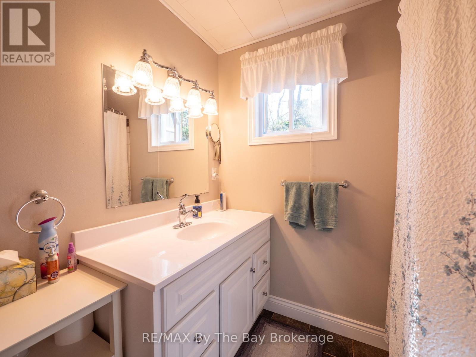 1346 Is 980/deer, Georgian Bay, Ontario  P0E 1E0 - Photo 36 - X12895184