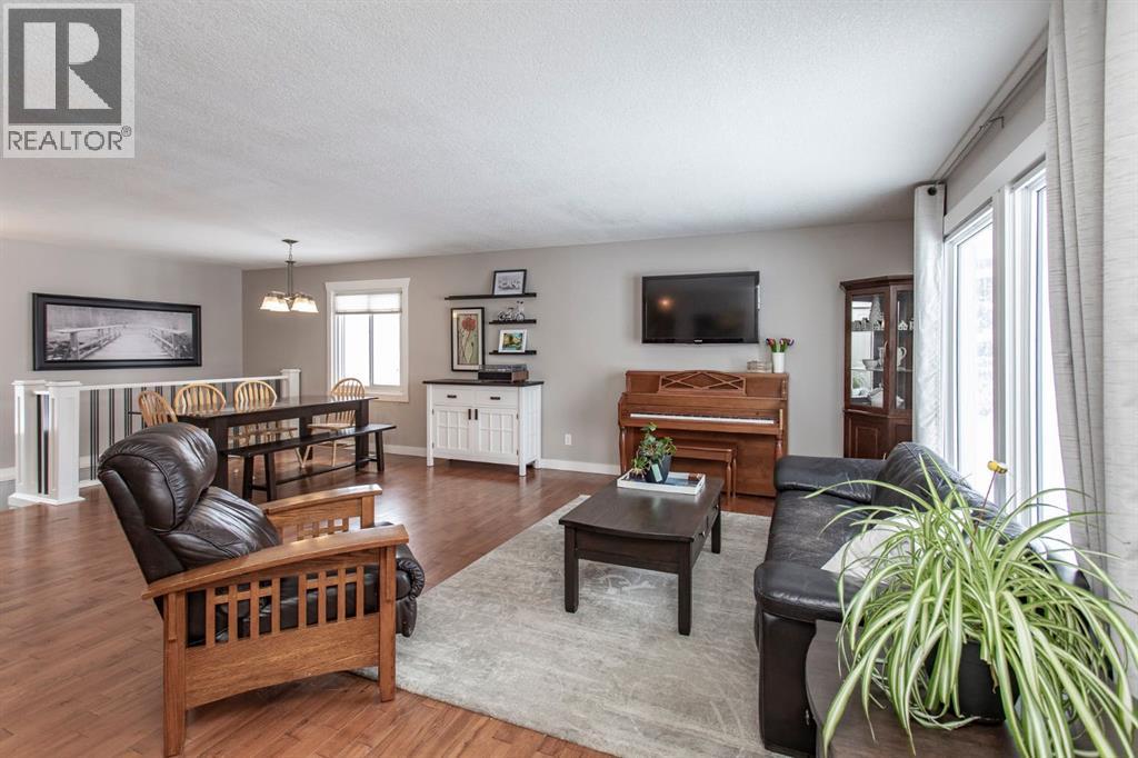 3505 39 Street, Red Deer, Alberta T4N 5T8 - Photo 5 - A2292646