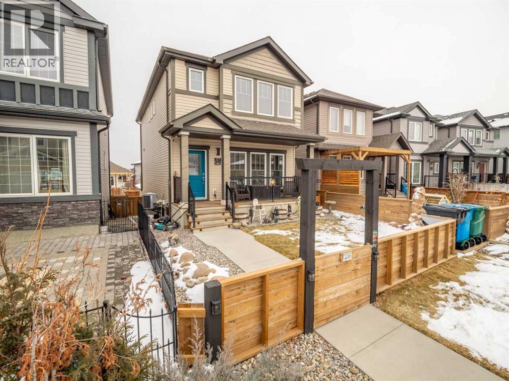 527 Moonlight Lane W, Lethbridge, Alberta  T1J 5K1 - Photo 2 - A2293481