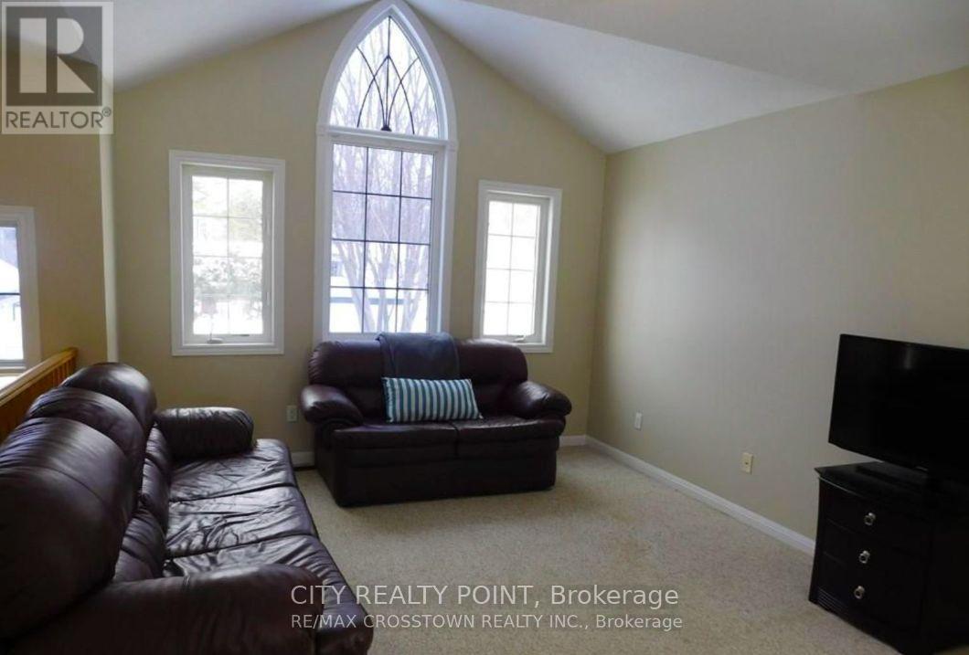 3964 Alcina Avenue, Innisfil, Ontario  L9S 2M1 - Photo 10 - N12894118