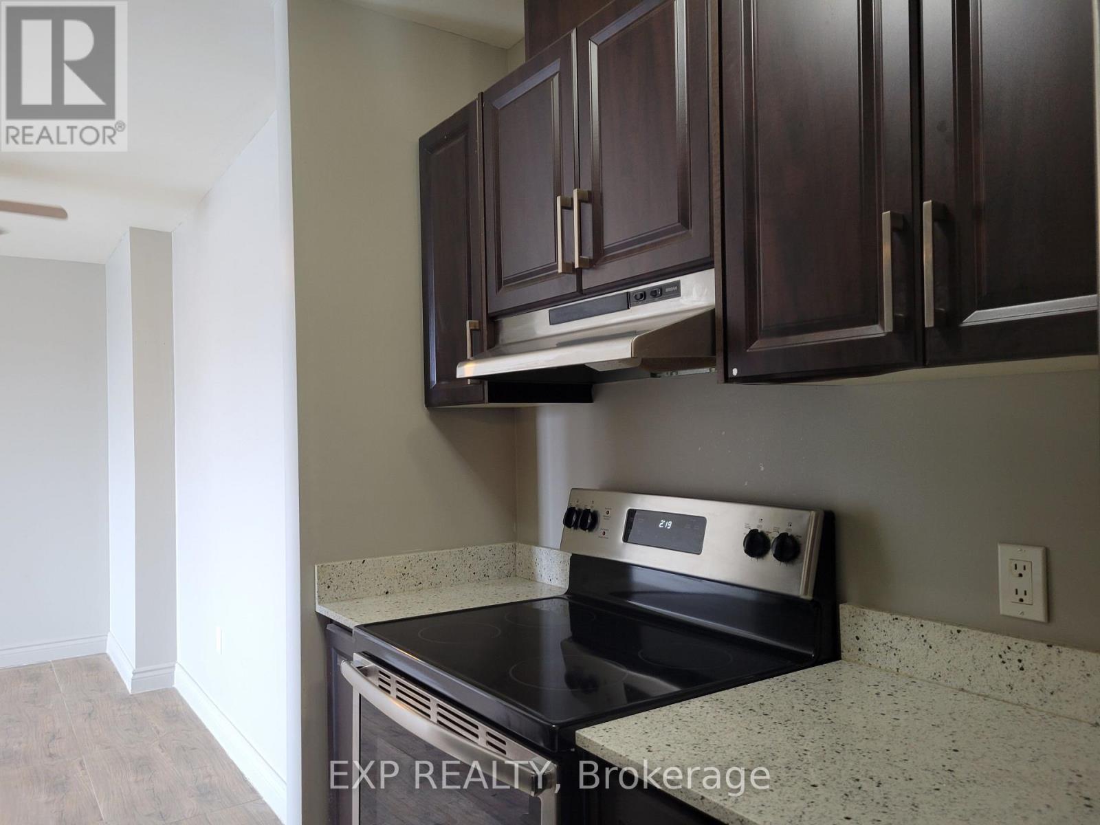 306 - 95 Barrie Road, Orillia, Ontario  L3V 0B2 - Photo 3 - S12816000