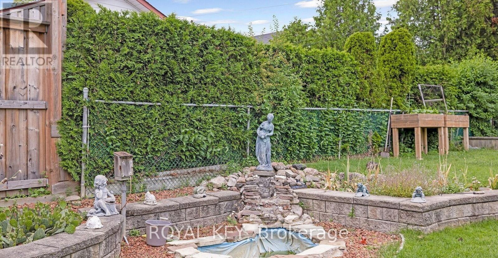 20 Kennebec Crescent, Toronto, Ontario  M9W 2R7 - Photo 28 - W12892834